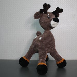 Crochet deer, plush stuffed animal, knitted deer, tiny amigurumi animal, forest animal shower, first time mom gift, baby shower gift
