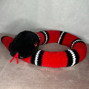Crochet red snake, handmade reptile toy, amigurumi snake, knitted reptile, baby shower gift, baby plush toy, reptile lover gift, kids gift