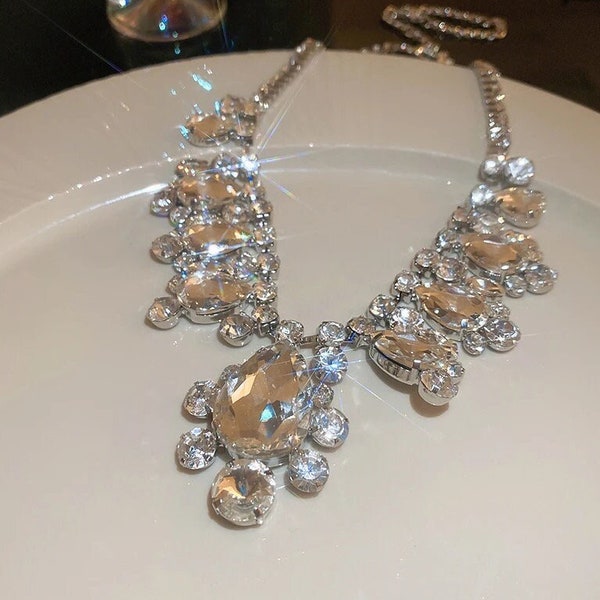 CRYSTAL WHITE NECKLACE Rhinestone Large Statement Necklace Luxury High Fashion Glamour Bridal Party Shiny Gem Stones Jewelry Gift For Women