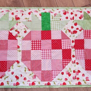 Sweet Strawberry Table Runner