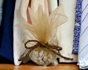 Sachets parfumés faits main avec un parfum de fleurs blanches - Utilisation confortable au bureau à domicile et en voiture - Cadeau pour des occasions spéciales