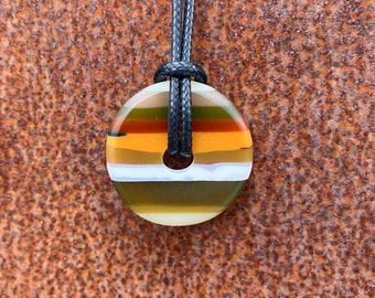 Surf sieraden, surfers ketting mannen/vrouwen - UPCYCLED SURFBOARD RESIN - Cadeau voor surfermeisjes, surfer- en oceaanliefhebbers