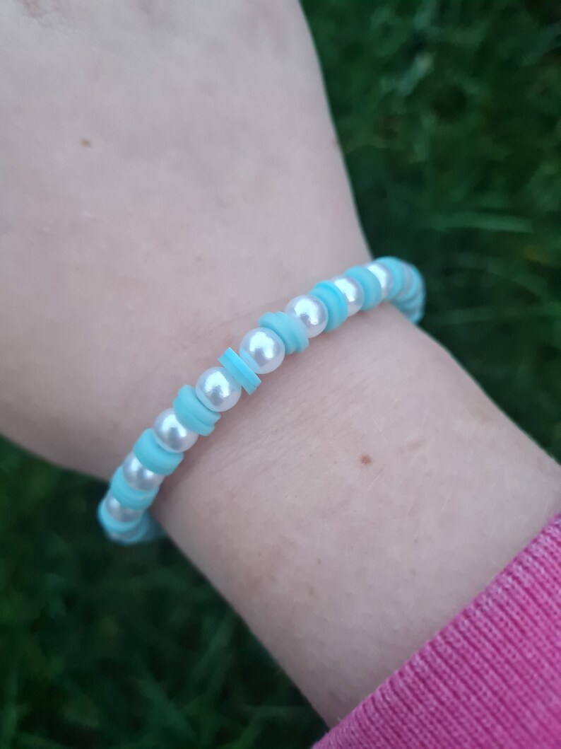 Blue peral bracelet super stretchy and cute for all year round