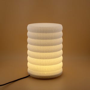 Unique USB Lamp - Warm Colors, Modern Desk Light, USB Powered, Customizable LED Light, Cozy Home Decor, table lamp, tischlampe, lamp