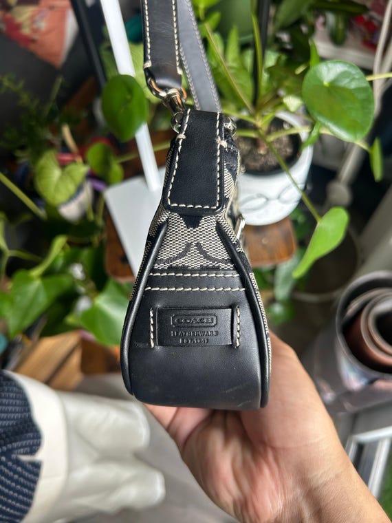 ☆なーさん☆ 専用Coach Vintage Signature Shoulde Vintage coach signature buckle shoulder bag black cr… - Gem