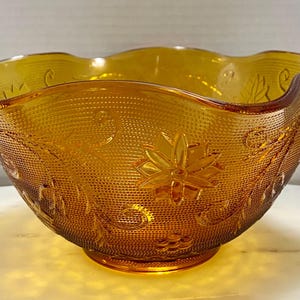 vintage tiara Indiana glass amber sandwich crimped bowl