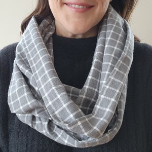 Flannel Infinity Scarf with Zipper Pocket, Cozy Checkered Winter Infinity Scarf, Gray and White Scarf, Cotton Flannel Hidden Pocket Scarf