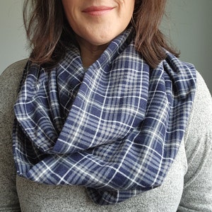 Flannel Infinity Scarf with Zipper Pocket, Cozy Checkered Winter Infinity Scarf, Blue and Gray Scarf, Cotton Flannel Hidden Pocket Scarf