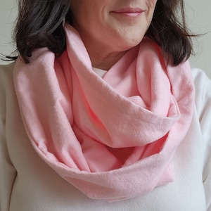 Flannel Infinity Scarf with Zipper Pocket, Winter Infinity Scarf, Cozy Pink Scarf With Pocket, Cotton Flannel Hidden Pocket Scarf