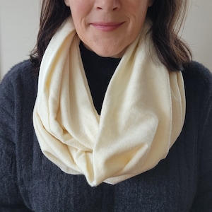 Flannel Infinity Scarf with Zipper Pocket, Cozy Winter Infinity Scarf, Cream Flannel Scarf, Cotton Flannel Hidden Pocket Scarf