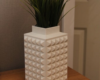 Vase 3D jerked also suitable for water