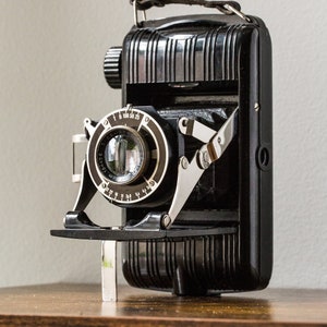 Decorative Art Deco 1938 Turf Film Camera