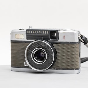 Olympus Pen-EES Half Frame 35mm Film Camera