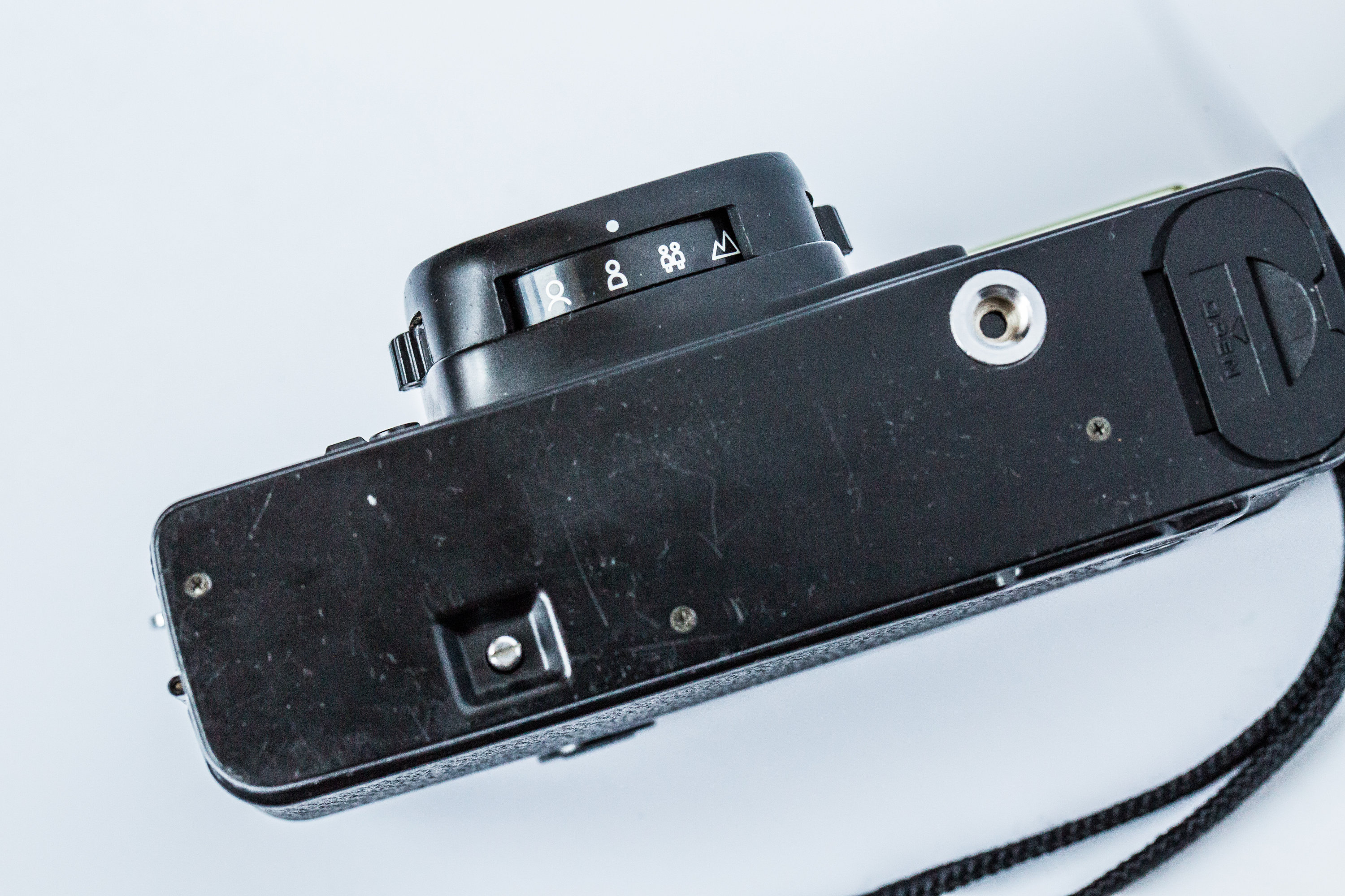 Vintage Chinon 35mm Film Camera Point and Shoot 35FS-A 1984