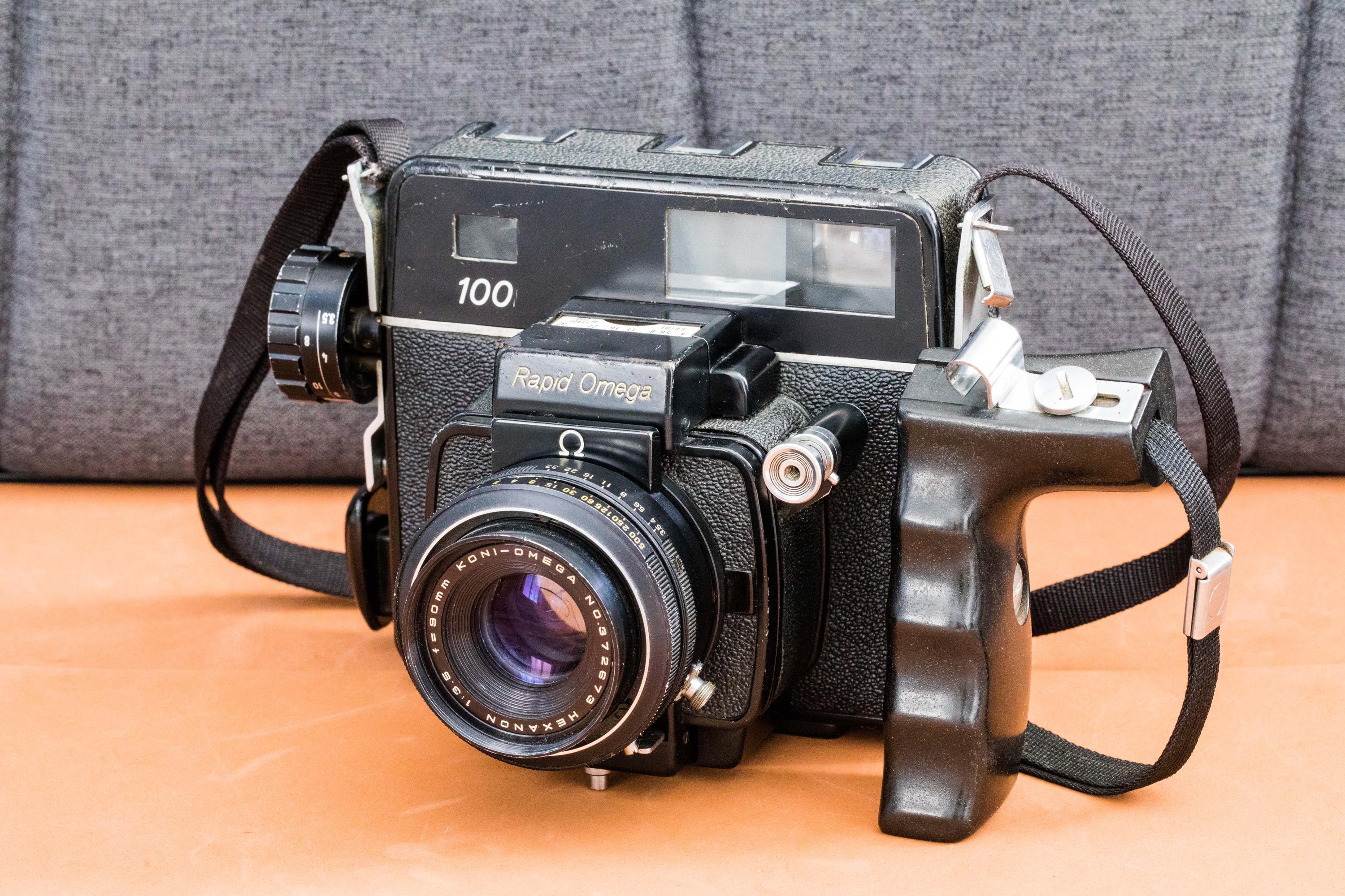 Rapid Omega 100 Medium Format Camera With a 220 Film Back A - Main Image