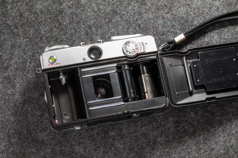 What is A Half-frame Camera? Guide to Half-frame Film Cameras – Cameras By Max Ltd