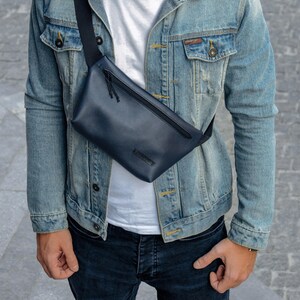Leather Banana Bag for Men, Chest Bag Men, Women, Chest Bag Crossbody, Crossbody Bag for Men, Compact Banana Bag, Leather Chest Bag.