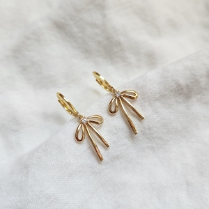 dainty gold bow earrings | 18k gold plated | hypoallergenic