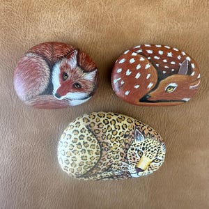 Curled Up Fox Garden Decoration Animal Ornament Hand Painted main image 1