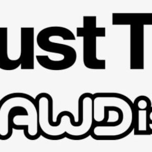 Op de afbeelding: Zwart-wit logo met de woorden "Just Ts" in vette letters boven "AWD is". De tekst "Just Ts" is in een schreefloze lettertype en "AWD is" in een afgerond, gestileerd lettertype.