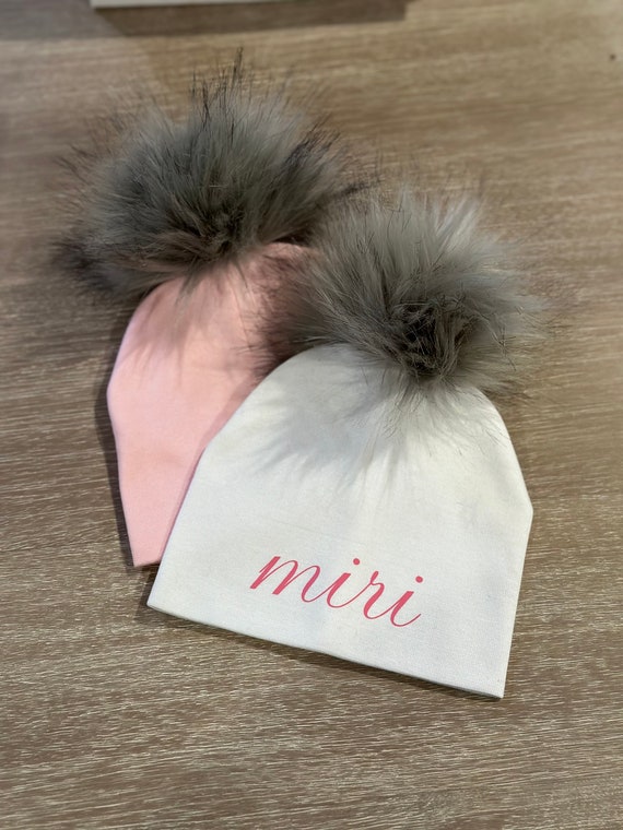 Cappelli con pon pon personalizzati per bambini Italia