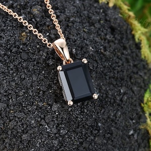 Smaragd geschnitten Schwarz Onyx Anhänger Halskette Vintage Rose Gold Schwarz Onyx Halskette für Frauen Minimalist Halskette Brautschmuck Versprechen Geschenk