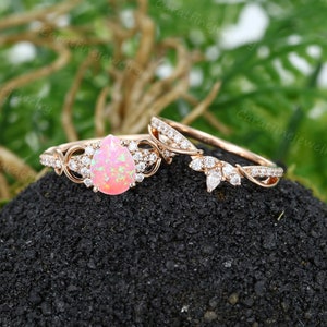 Set di anello di fidanzamento con opale rosa taglio a pera, anello nuziale vintage in oro rosa Twist, anello nuziale con diamante taglio a pera per donna, anello di anniversario