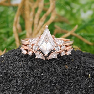 Kite cut Moissanite engagement ring set Vintage Rose gold Diamond Bridal ring set Kite cut Diamond Open wedding ring Art deco Promise ring