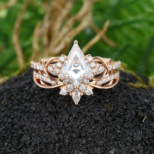 Kite cut Moissanite engagement ring set Vintage Rose gold Twist Diamond Bridal ring set Pear cut Diamond wedding ring Art deco Promise ring