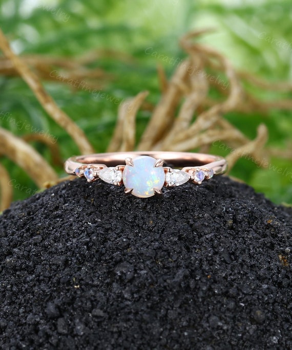 結婚指輪 オパール リング オパールの婚約指輪ガイド ブラックオパール
