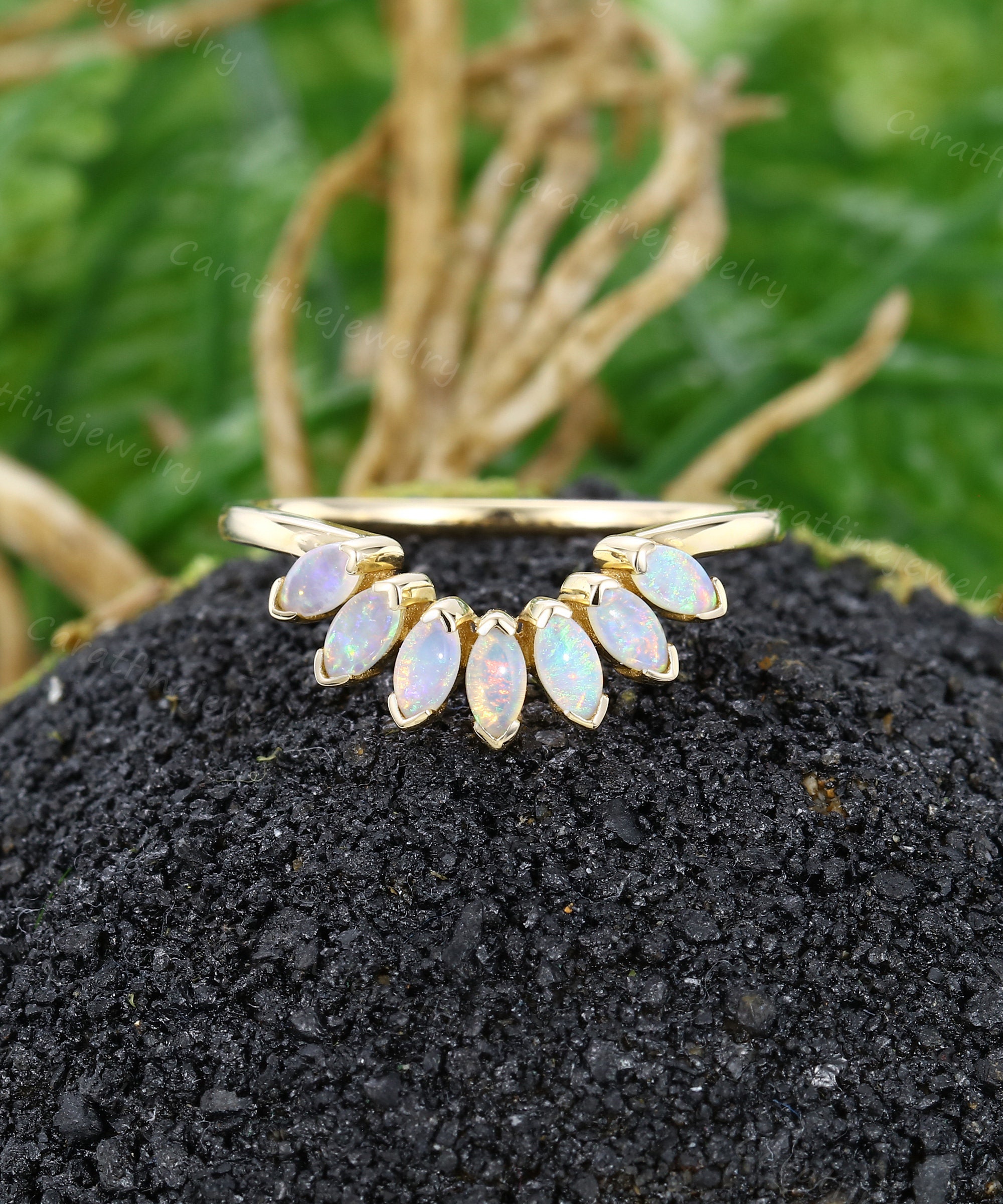 ハンドメイド Natural Opal Curved Wedding Band Vintage Rose Gold Marquise Cut