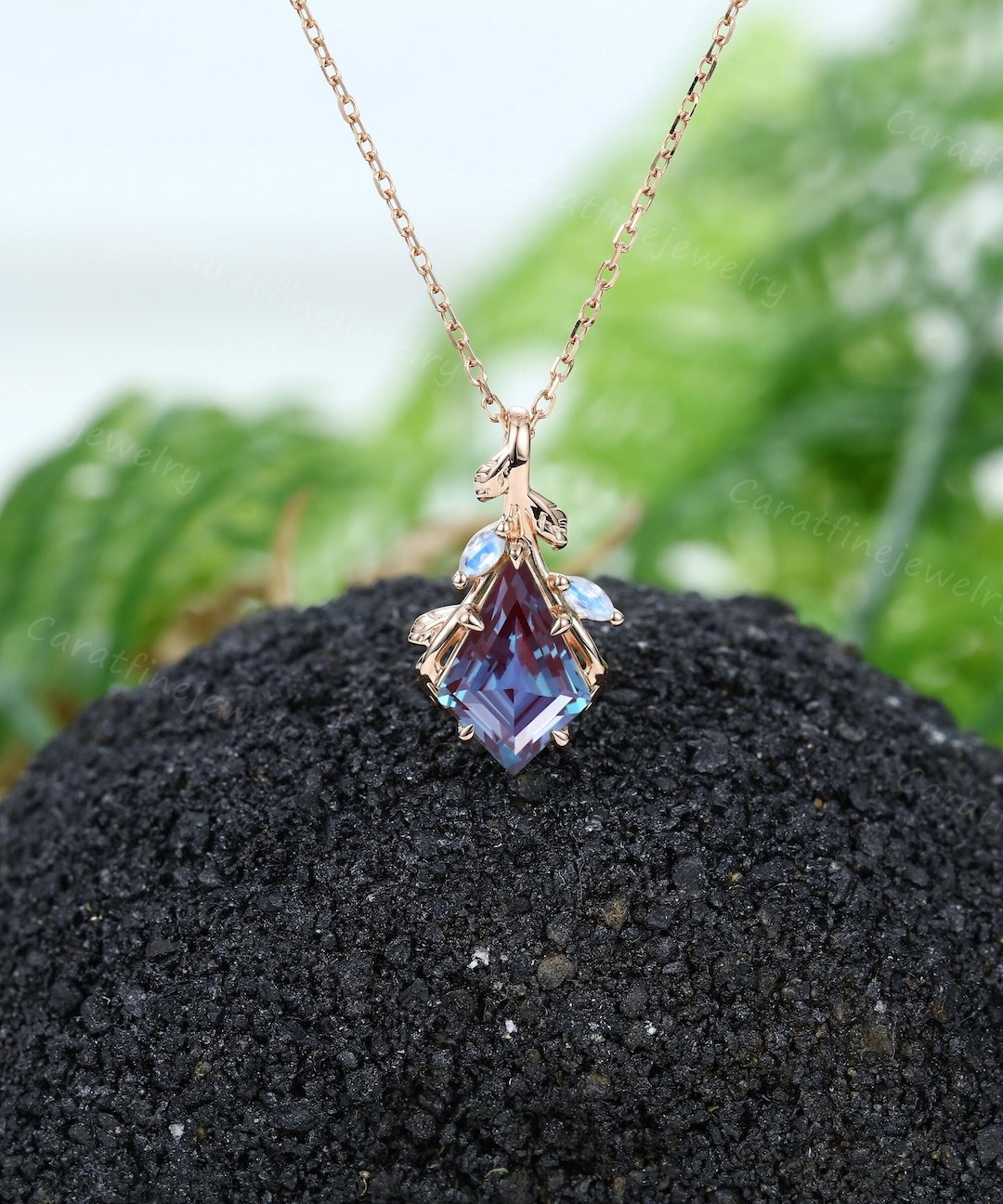 Pendentif Ancien Pomponne Avec Alexandrite De Synthèse - Couleur Changeante Mauve à Turquoise