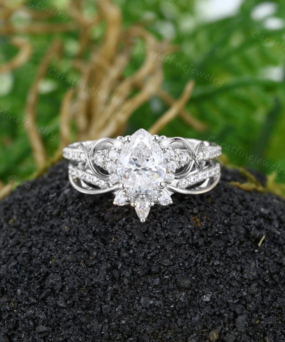 Pear Shaped Lab Grown Diamond Engagement Ring Set Vintage Rose