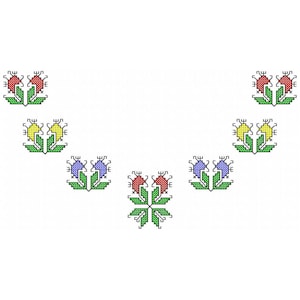 Può includere: Sfondo bianco con un motivo ripetuto di ricami floreali. I fiori sono rossi, gialli e blu, con steli e foglie verdi. Il ricamo è in stile punto croce.