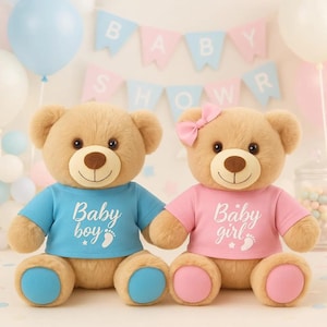 Pluszowy miś z informacją o płci dziecka – prezent na baby shower z personalizowaną koszulką z nadrukiem