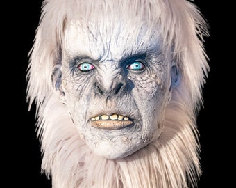 Busto con máscara del abominable hombre de las nieves Yeti
