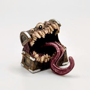 Fully Painted Dungeons and Dragons Mimic Mini, Tongue Mimic DnD token, Painted Mimic Mini, Painted Mimic Chest