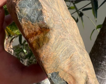 Calcedonio australiano grezzo, ondulato e liscio, selce da 1330 grammi, rocce da collezione naturali, rocce rare a bande, selce modellata