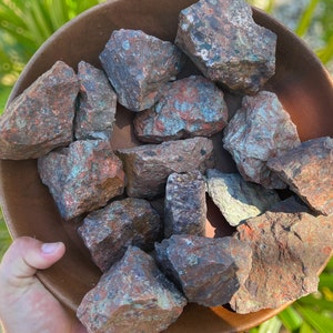 Hurtowo 15 szt. australijskich surowych chalcedonów, brekcji ryolitu, bryłek naturalnych, surowych okazów, kamieni kolekcjonerskich, jaspisu, hurtowo 3,6 kg