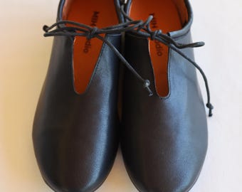Schwarze Schnürschuhe Handgefertigte Echtleder Schuhe I Frau Schwarze Flache Lederschuhe I Schwarze Echtleder Schuhe I