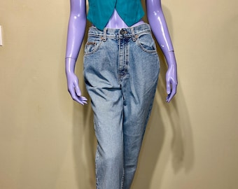 Vaqueros vintage de los 90 de Calvin Klein de talle alto, fabricados en EE. UU., de mezclilla relajada de lavado claro estilo mom jeans.
