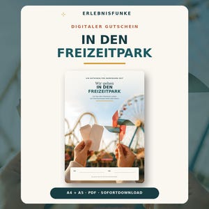 Può includere: Un buono regalo digitale per un parco divertimenti intitolato ERLEBNISFUNKE DIGITALER GUTSCHEIN IN DEN FREIZEITPARK. Il design presenta una fotografia di mani che tengono due biglietti vuoti e una girandola su uno sfondo sfocato di luna park.