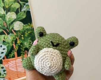 Handmade Crochet Frog Amigurumi: Adorable Cotton Plush Toy