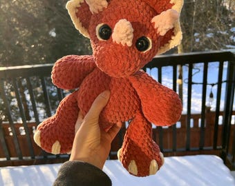 Crochet Triceratops Plushie: Handmade Dinosaur Amigurumi Soft Toy - Dino