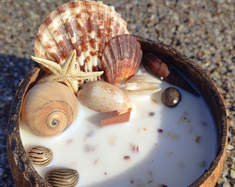 Vela de cera de soja de coco, aroma al océano, mecha de madera, hecha a mano en cáscara de coco, decorada con conchas de mar, decoración aromática del hogar, lista para regalo