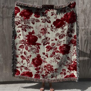 Red Rose Cottagecore Blanket Cotton Woven Throw, Vintage Floral Wall Tapestry, Cozy Sofa Bed Cover, Gift for Her, Birthday, Christmas