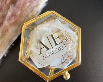 Ringbox - Ringschatulle - Schmuckschatulle in Gold aus Glas mit Personalisierung für die Trauung / Hochzeit