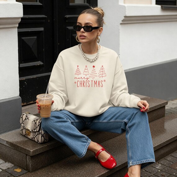 Minimalistischer Weihnachtspullover mit Weihnachtsbaum-Design | Merry Christmas Sweatshirt | Festlicher Pullover