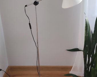 Lampada da terra IKEA, modello G605, degli anni '80.