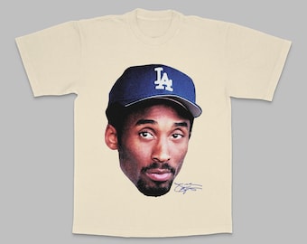 Kobe Bryant LA Dodgers Halftone Vintage Look Tshirt. High quality Tshirt with oversize print !